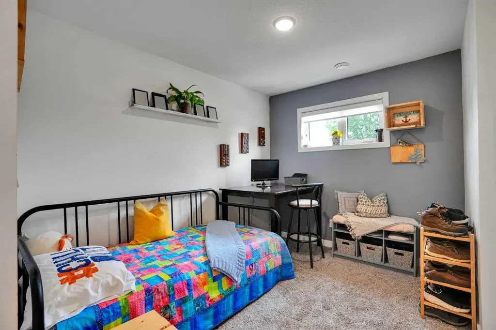984 Walden Drive SE — photo 3