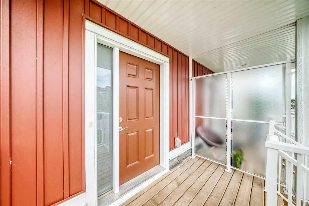 32 Red Embers Parade NE #716 — photo 2
