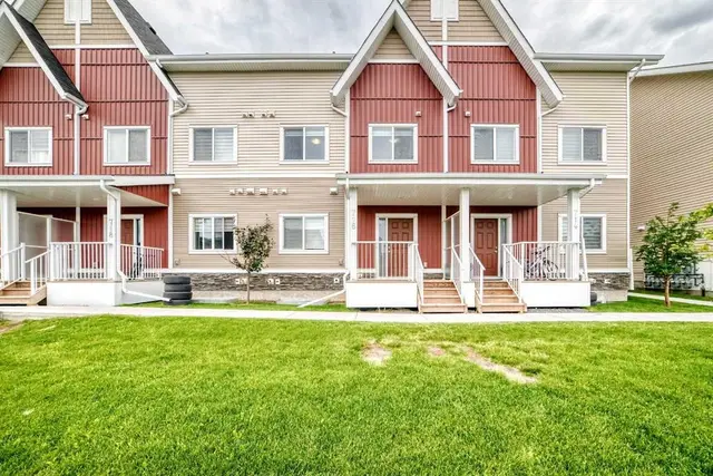 32 Red Embers Parade NE #716