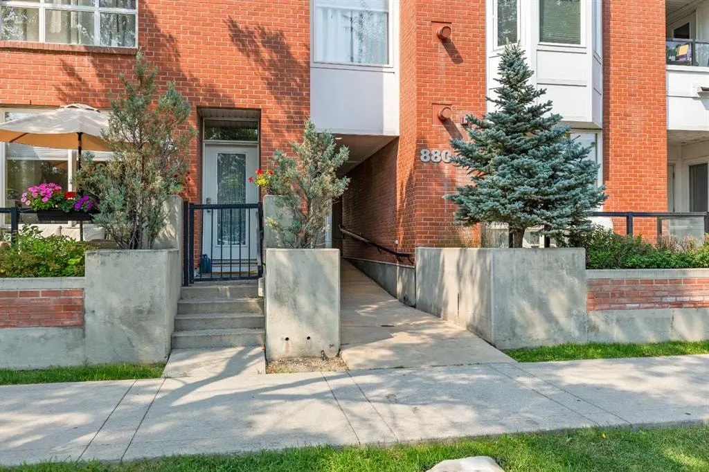 880 Centre Avenue NE #405 — photo 3