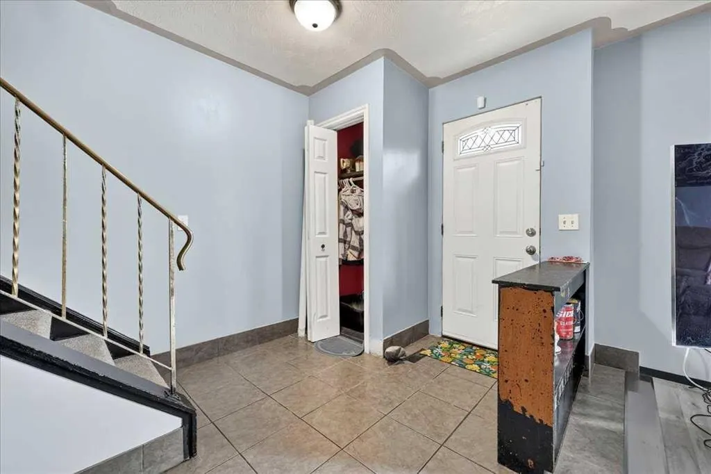 219 Penworth Drive SE — photo 3