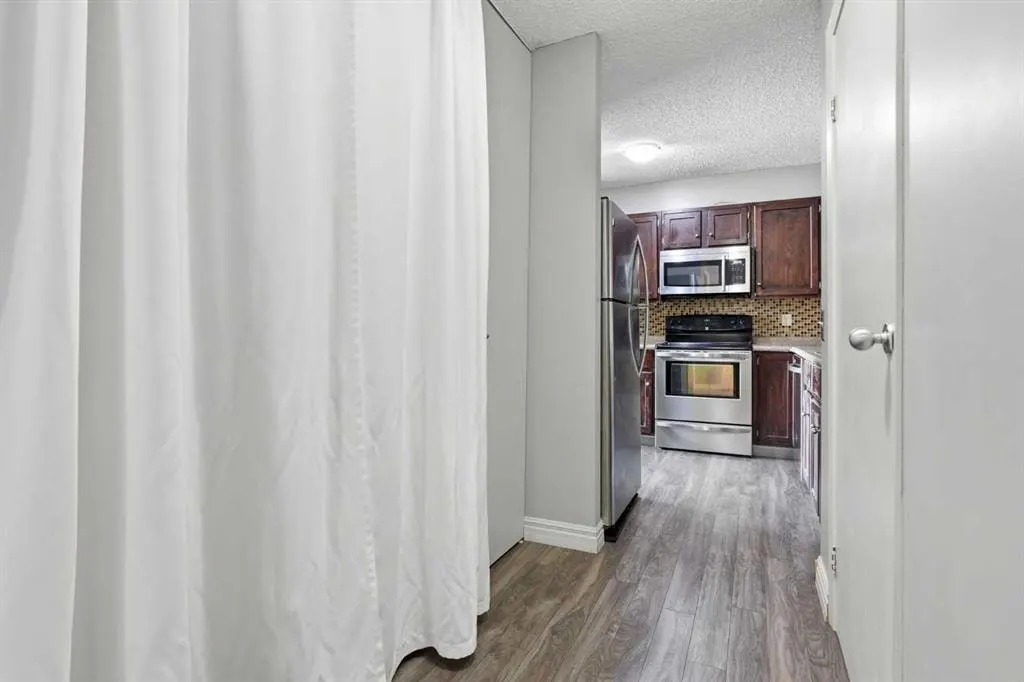 145 Point Drive NW #406 — photo 3