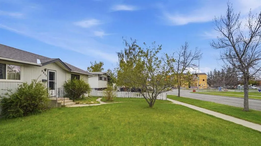 9032 Fairmount Drive SE — photo 3