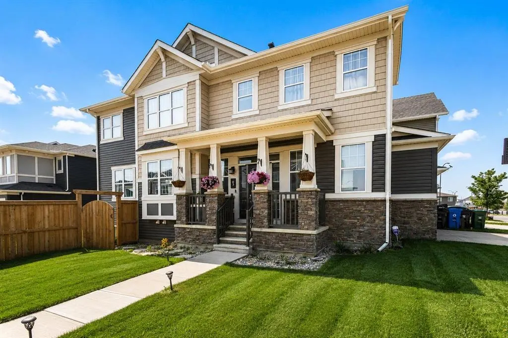63 Carrington Manor NW — photo 3