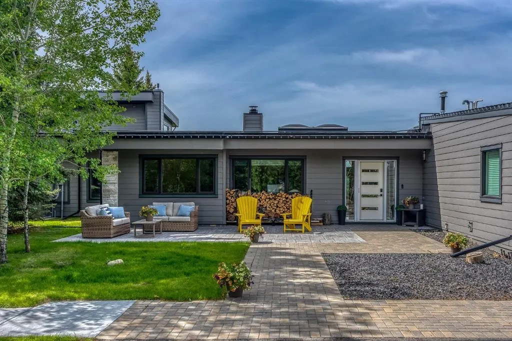 183 Pinebrook Way SW — photo 3