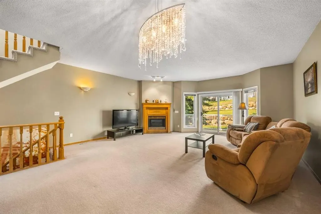 36 Hamptons Link NW — photo 3