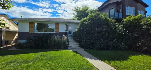 2515 Cochrane Road NW