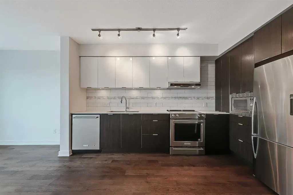 930 6 Avenue SW #3208 — photo 3