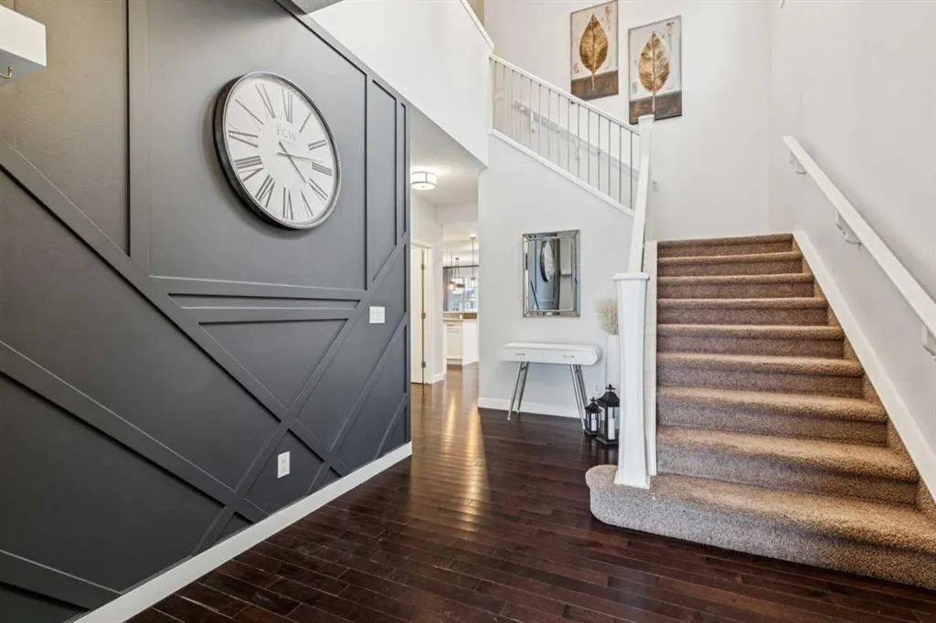 290 Mahogany Place SE — photo 2