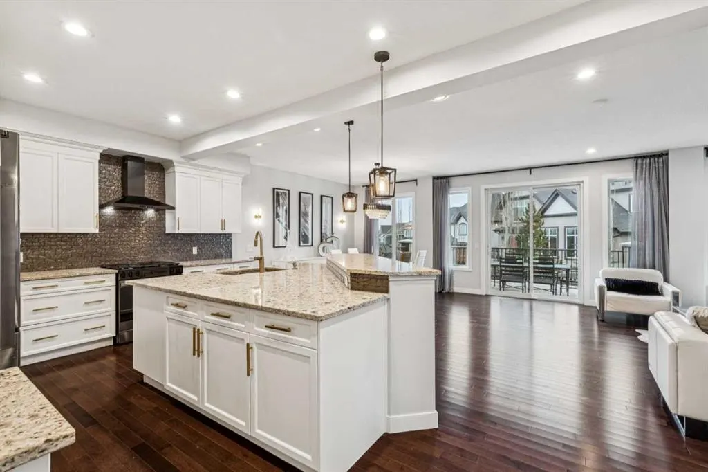 290 Mahogany Place SE — photo 3