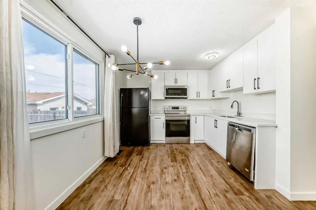 25 Erin Ridge Road SE — photo 3