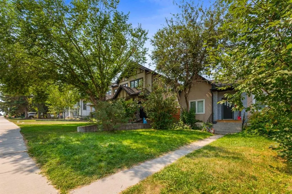 1407 28 Street SW — photo 3