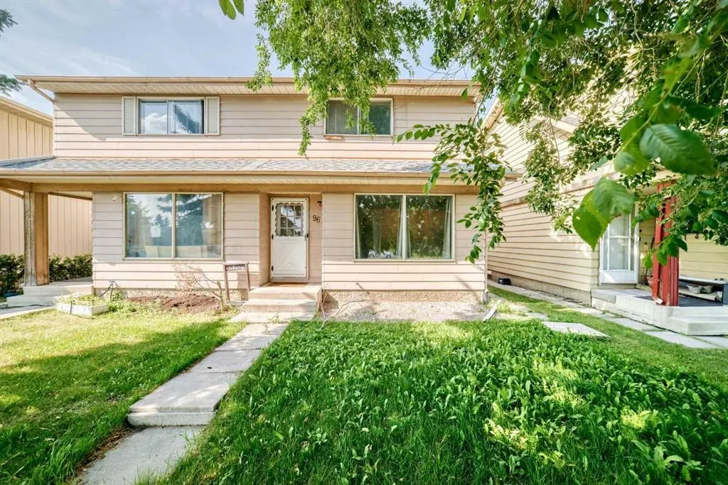 96 Erin Woods Boulevard SE — photo 1