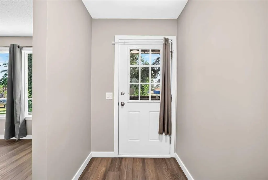 96 Erin Woods Boulevard SE — photo 2