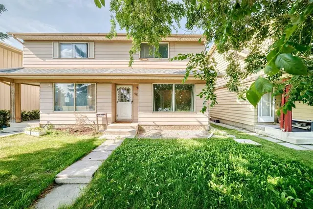 96 Erin Woods Boulevard SE
