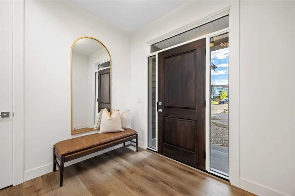 460 Discovery Place SW — photo 2