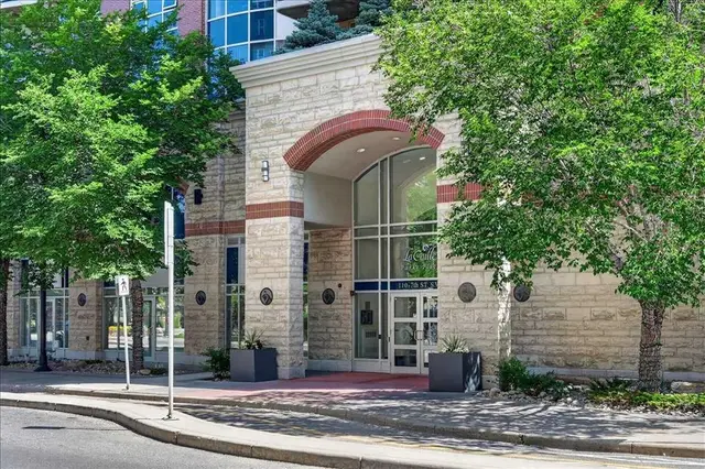 110 7 Street SW #603