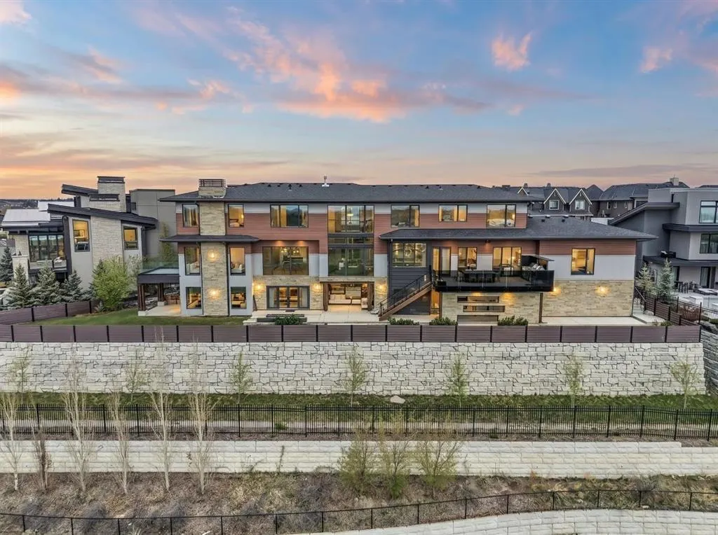 315 Aspen Ridge Place SW — photo 2