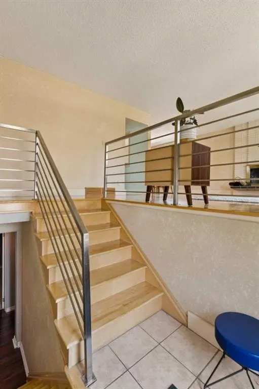 1824 Lake Bonavista Drive SE — photo 2