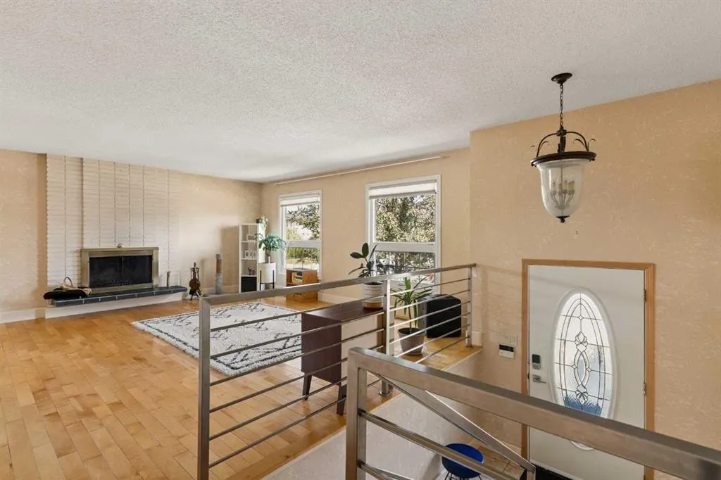 1824 Lake Bonavista Drive SE — photo 3
