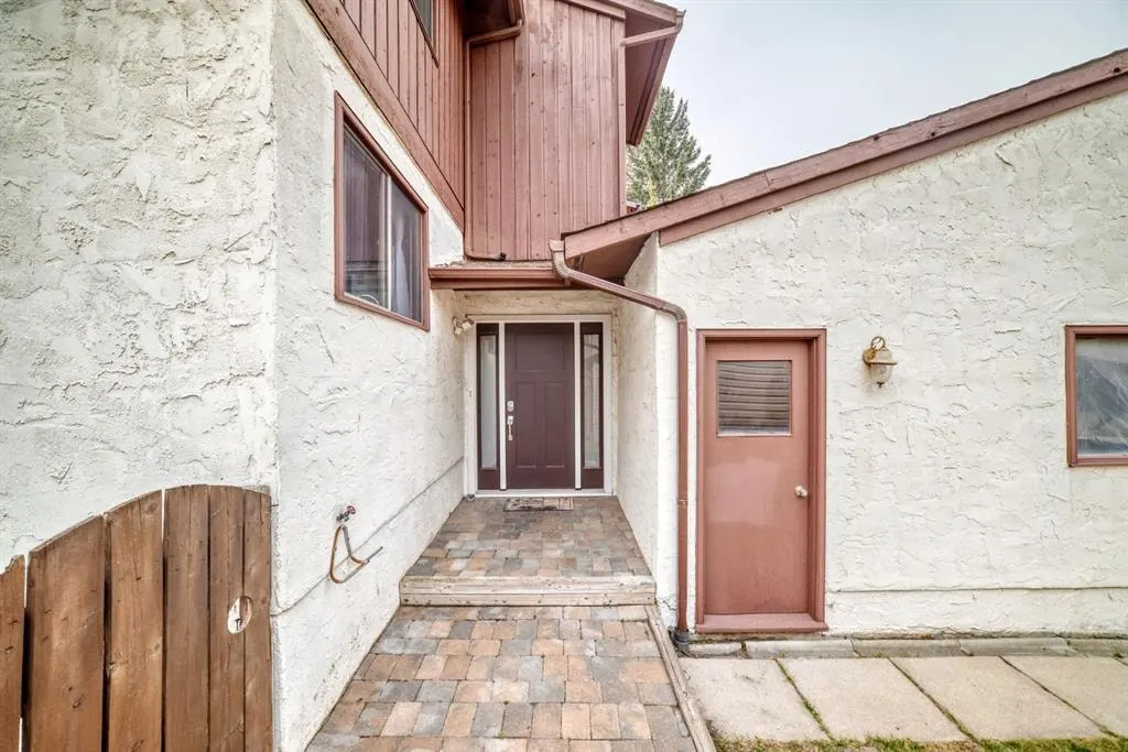 961 Ranchview Crescent NW — photo 3