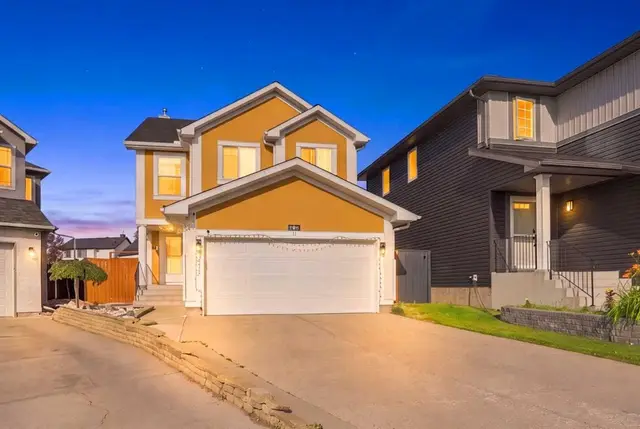 278 Martha's Manor NE