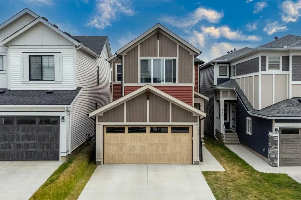 328 Homestead Grove NE — photo 1