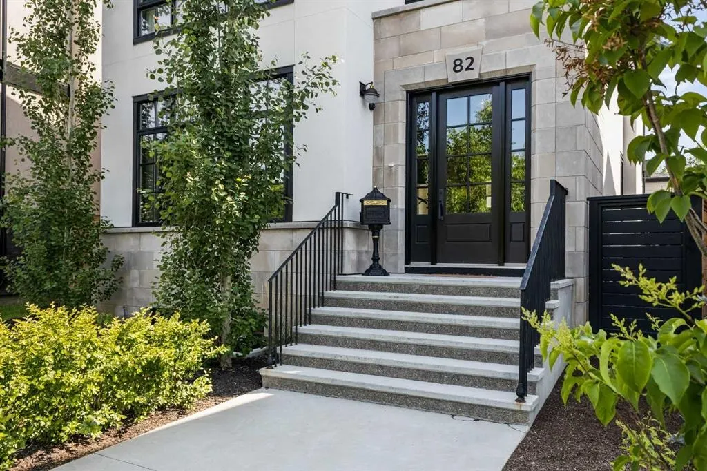 82 Valour Circle SW — photo 3