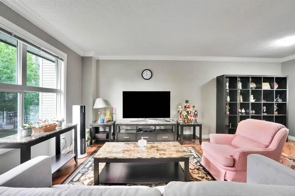 199 Cedarwood Lane SW — photo 3