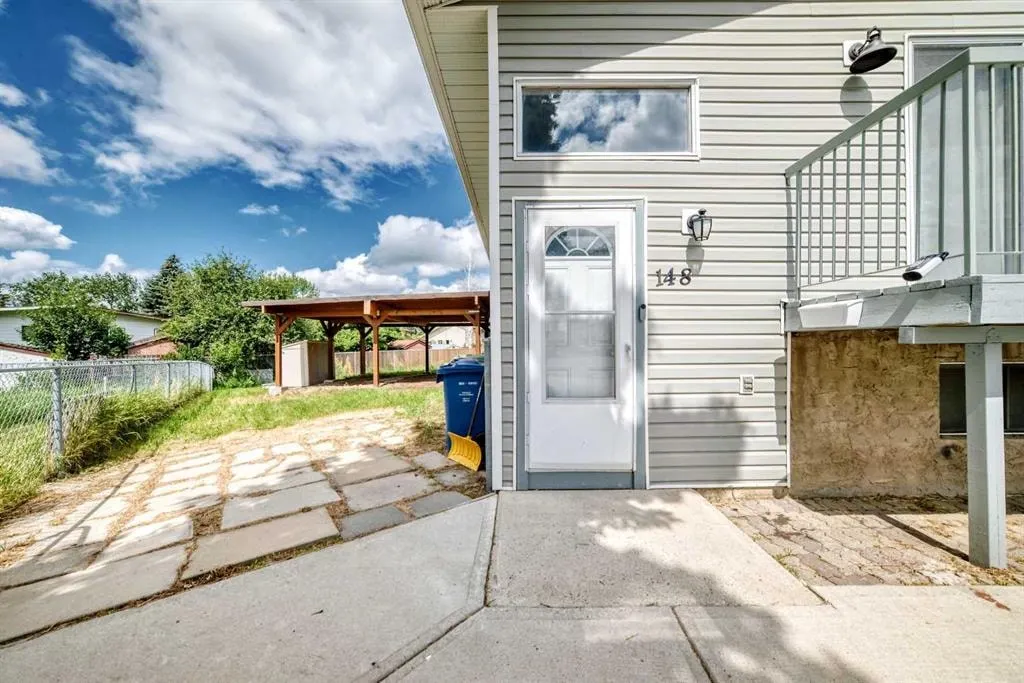 148 Fonda Drive SE — photo 3
