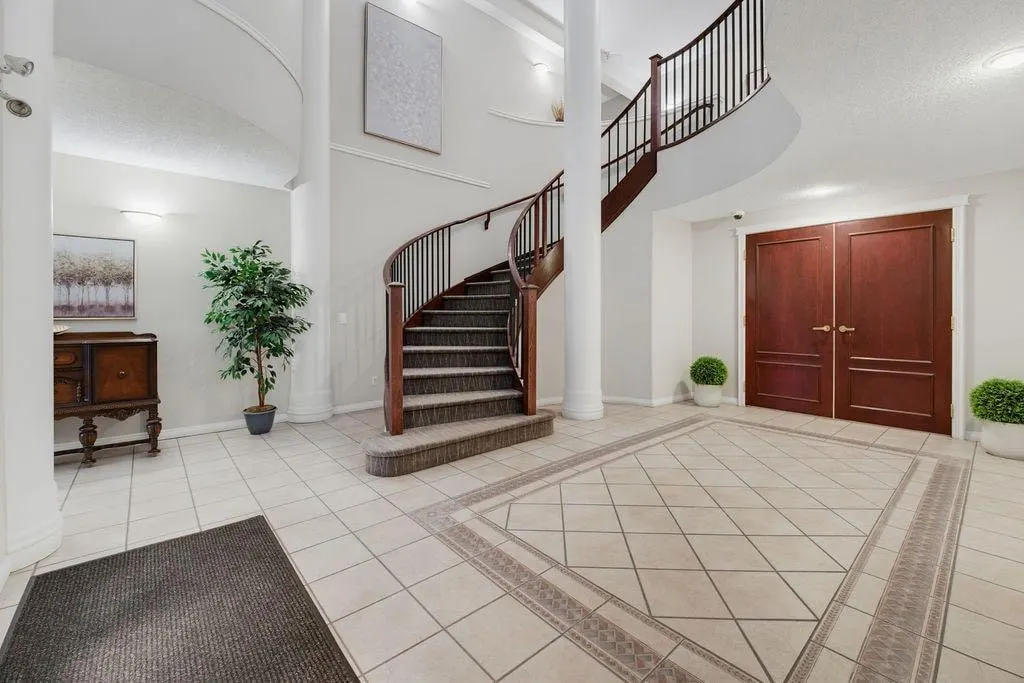 4835 Dalhousie Drive NW #205 — photo 3