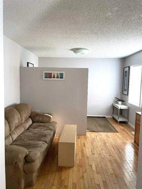 1611 Olympia Drive SE — photo 2