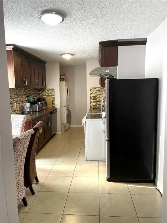 1611 Olympia Drive SE — photo 3
