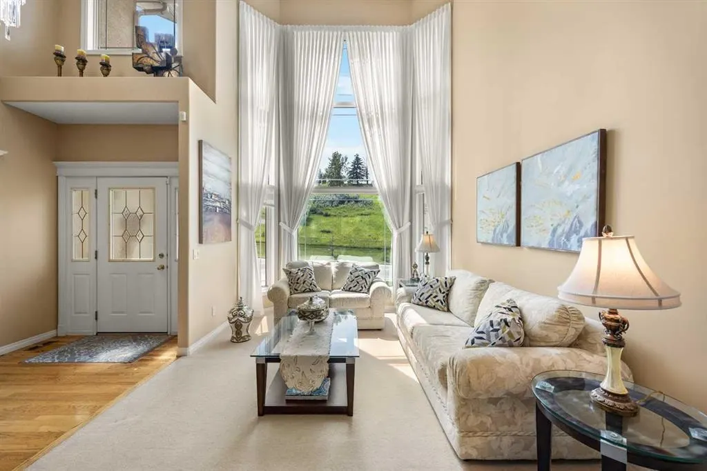 207 Hamptons Drive NW — photo 3