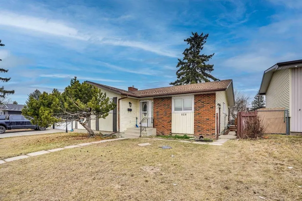 528 Whiteridge Way NE — photo 3