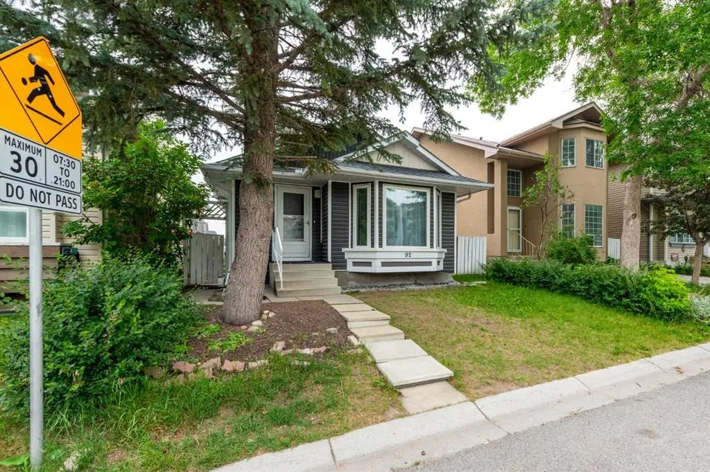92 Martinwood Road NE — photo 2