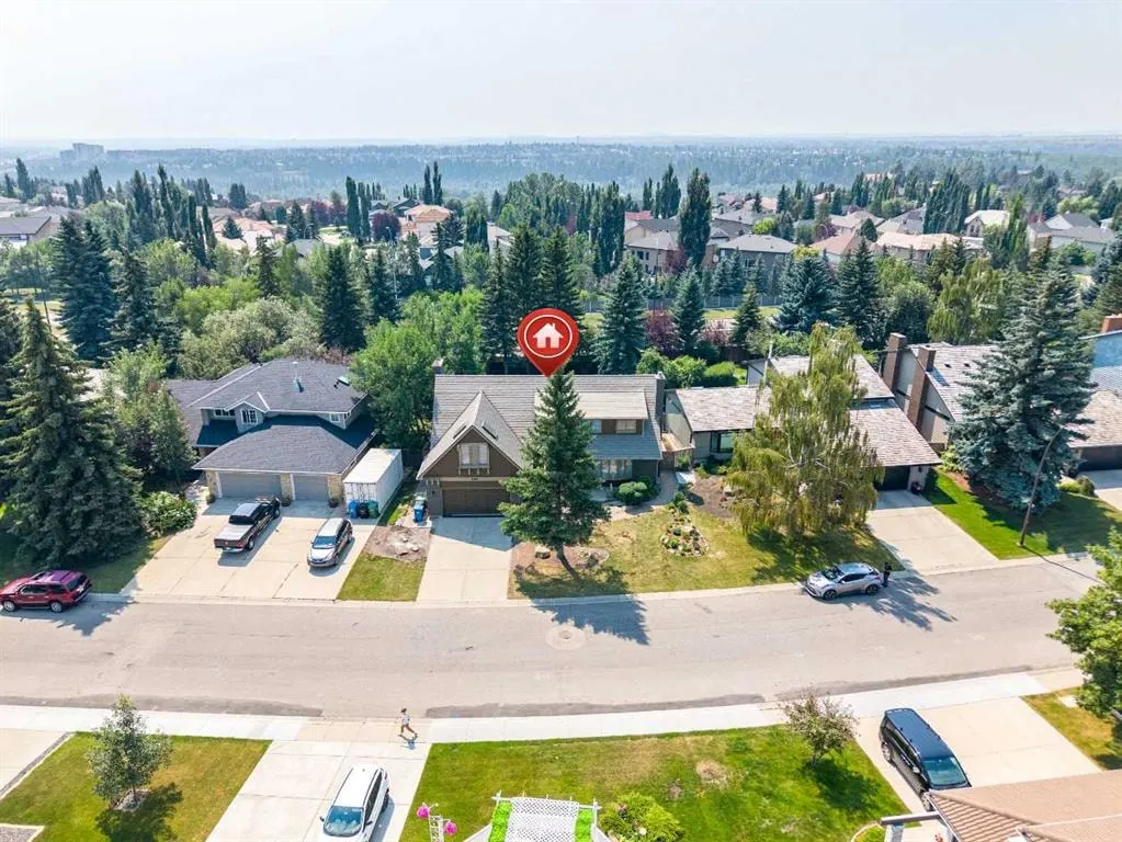 240 Canterville Drive SW — photo 2