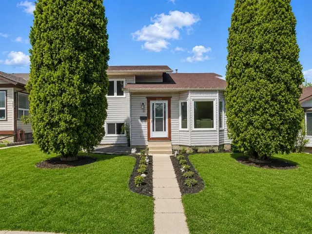 203 Shawglen Road SW