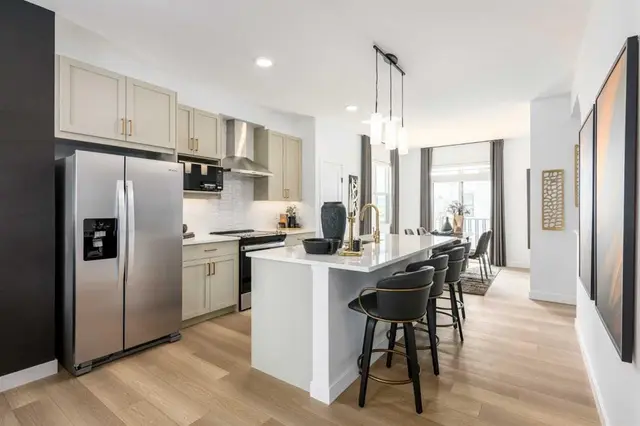 437 Alpine Avenue SW #701