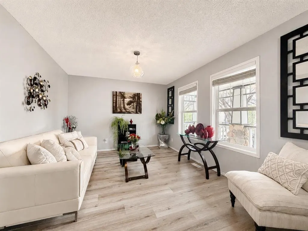 42 Inverness View SE — photo 3