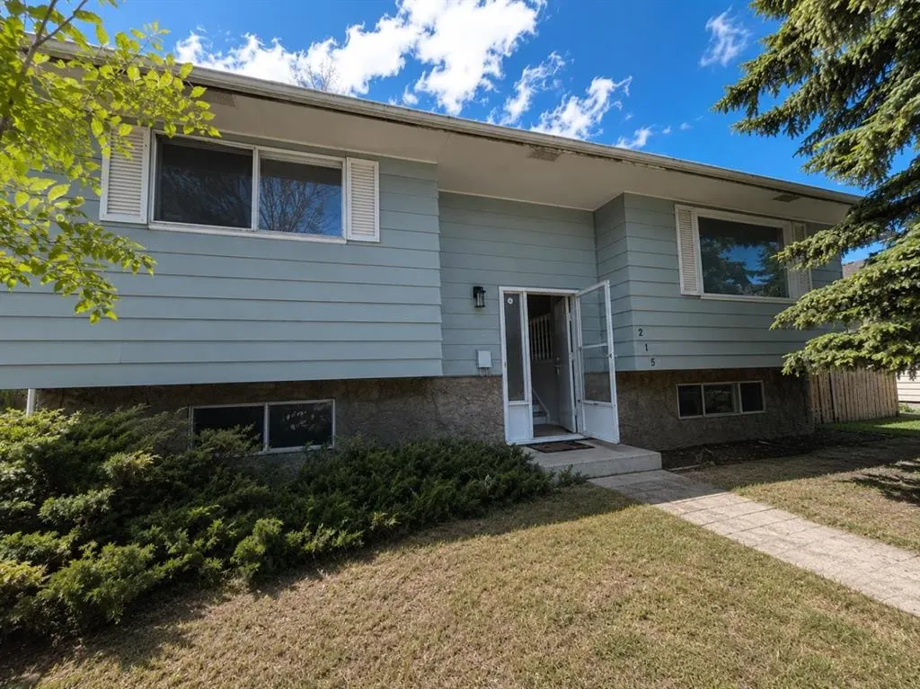215 Penbrooke Way SE — photo 3