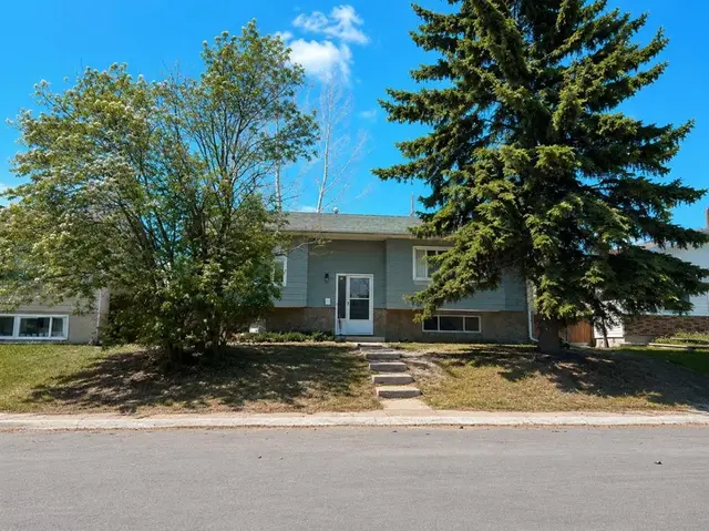 215 Penbrooke Way SE