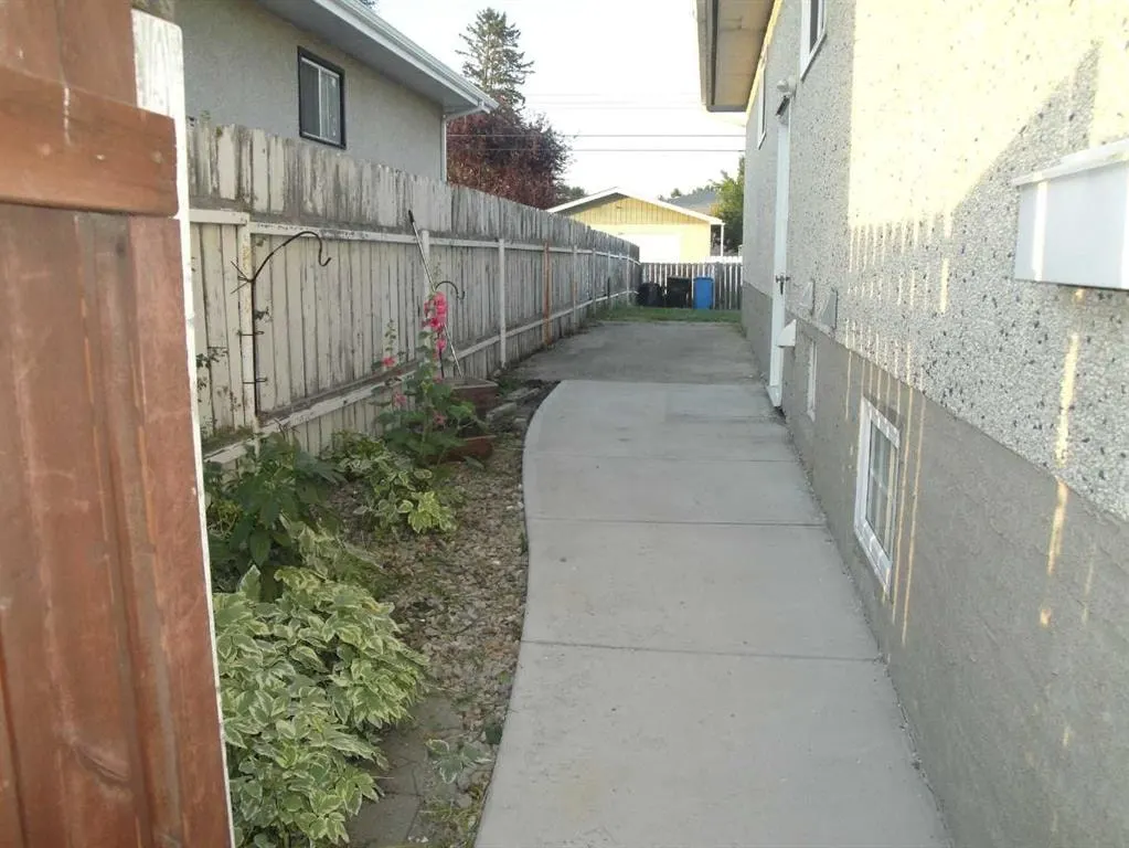 31 Huntford Road NE — photo 2
