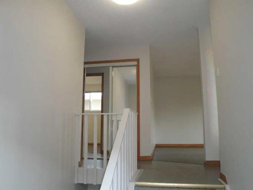 31 Huntford Road NE — photo 3