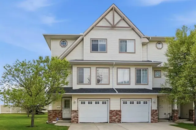62 Country Hills Cove NW