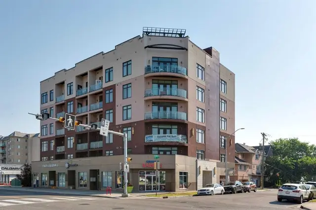 108 13 Avenue NE #409