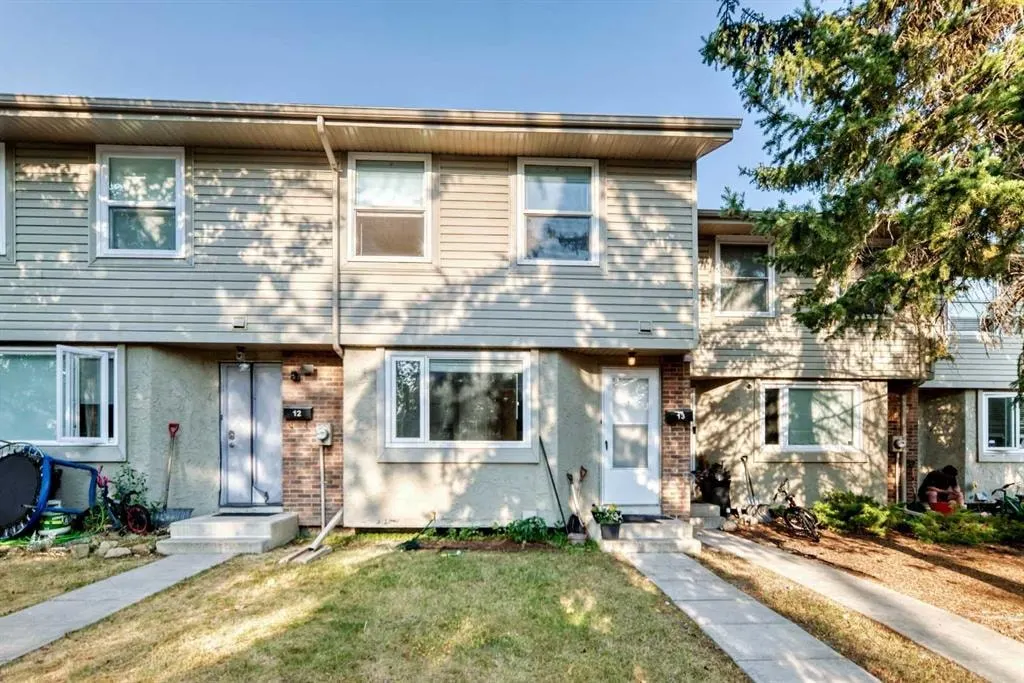 123 Queensland Drive SE #13 — photo 2
