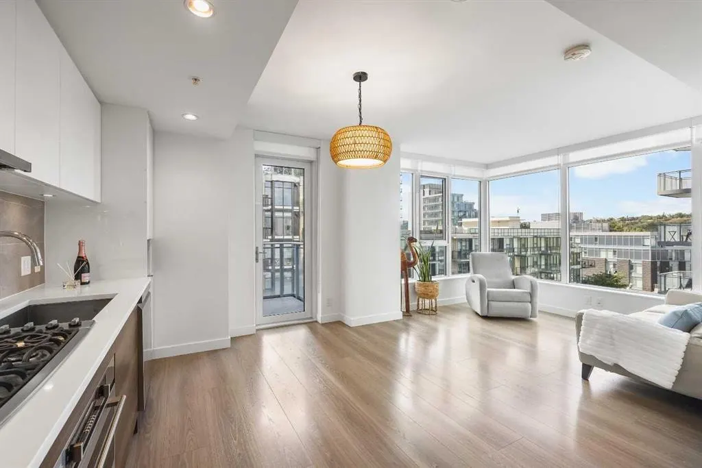 108 Waterfront Court SW #505 — photo 2