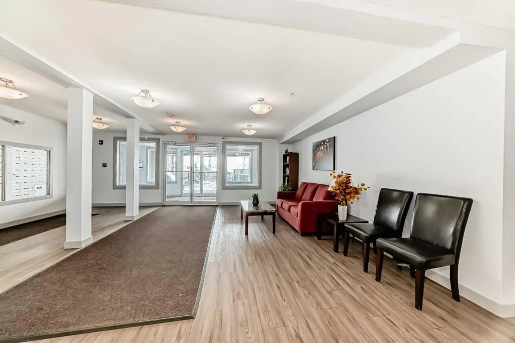 195 Kincora Glen Road NW #111 — photo 2
