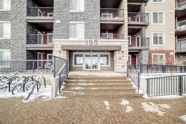 195 Kincora Glen Road NW #111